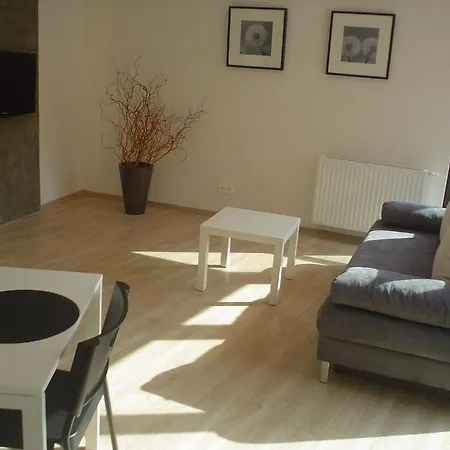 Pirelli Apartament *