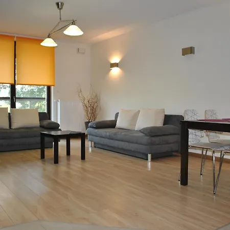 Apartment Pirelli Apartament *